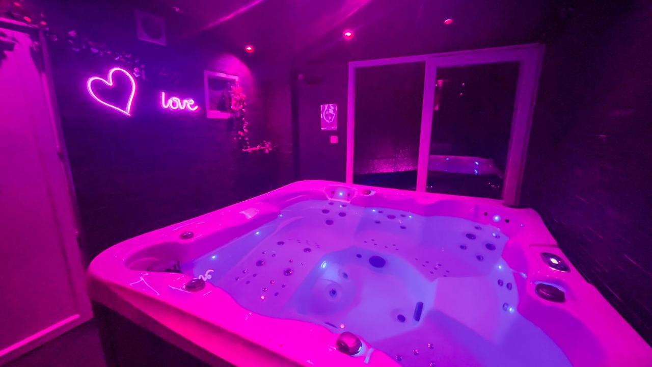 Avec Jacuzzi, Et Terrasse Apartamento *