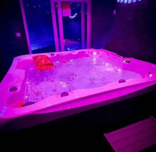 Appart Avec Jacuzzi, Et Terrasse